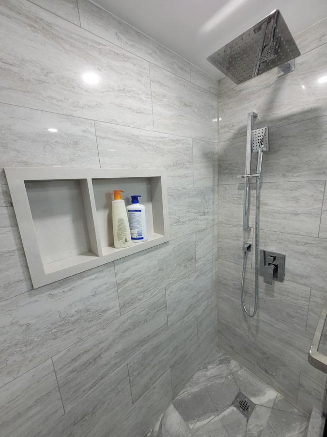 Guest House Basement - Master Bedrooms In Bayview Village Торонто Экстерьер фото