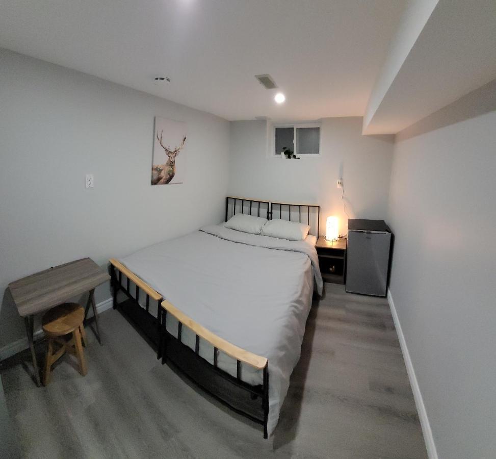 Guest House Basement - Master Bedrooms In Bayview Village Торонто Экстерьер фото